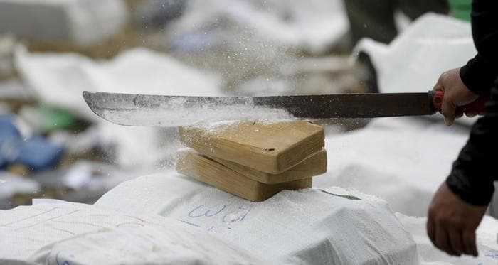 Közel száz tonna kokainra csaptak le egy nemzetközi haditengerészeti műveletben