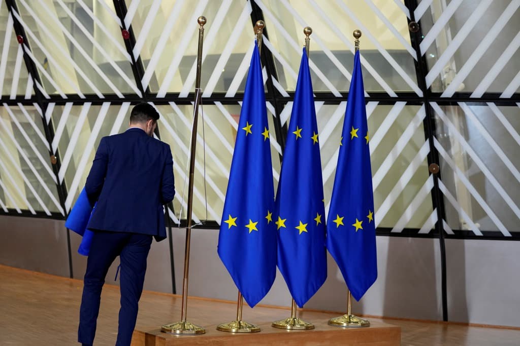 Megkezdődött az EU-csúcs, középpontban Ukrajna uniós csatlakozása és az izraeli-palesztin konfliktus