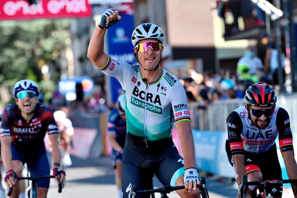 Giro d'Italia: Sagan ért be elsőként, átvette a ciklámen trikót