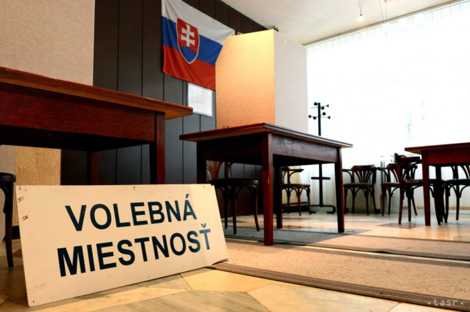 Felmérés: Pellegrini és Korčok bejutna az elnökválasztás második fordulójába