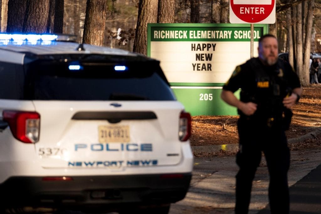 Hatéves kisiskolás lőtte meg a tanárát Amerikában