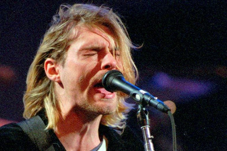 Kurt Cobain kardigánjára és gitárjára lehet licitálni New Yorkban