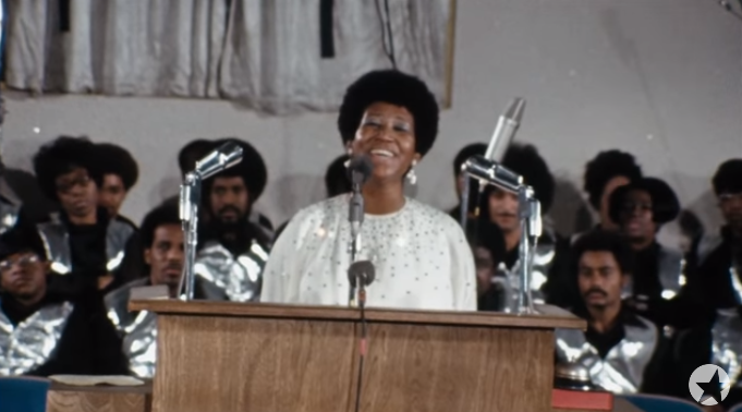Aretha Franklin kultikus templomi koncertjének filmje a mozikban