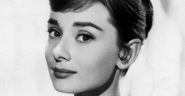 Több millió fontért árverezték el Audrey Hepburn személyes tárgyait
