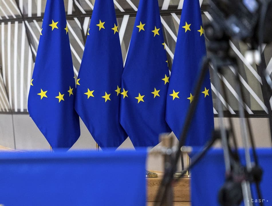 Felmérés: Az európaiak egyetértenek az Ukrajna támogatása érdekében hozott intézkedésekkel