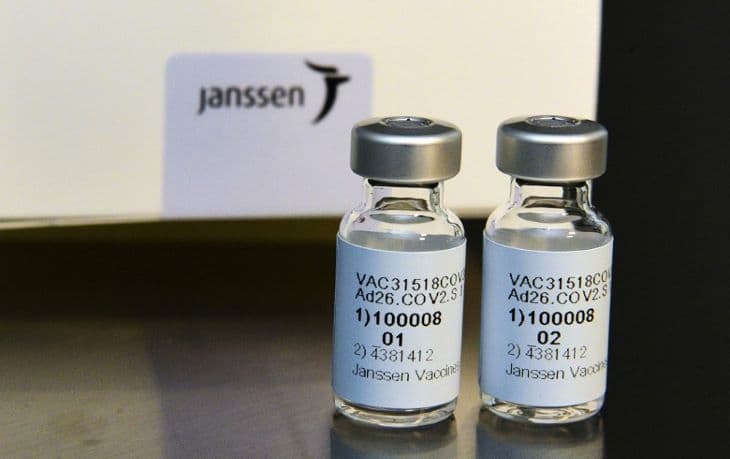 Oltóközpont nyílik a párizsi Disneylandben, szombattól Janssen-vakcinával is oltanak