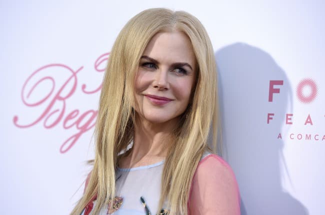 Az 50 éves Nicole Kidman igazán vonzó - meg is mutatta a melleit (FOTÓ)