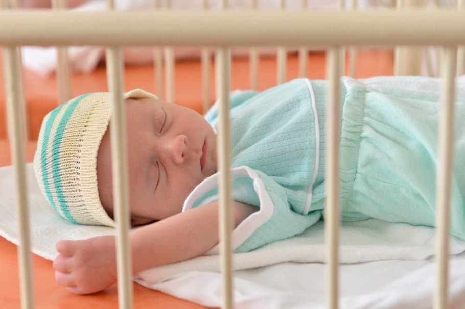 Koraszülésnél és túl kicsi babáknál előnyös lehet a császármetszés