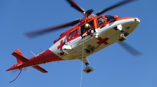 Súlyos munkabaleset: mentőhelikoptert kellett hívni egy 47 éves munkáshoz
