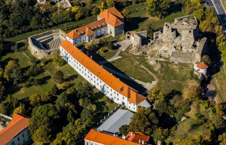 A várpark revitalizációját tervezi Léva önkormányzata