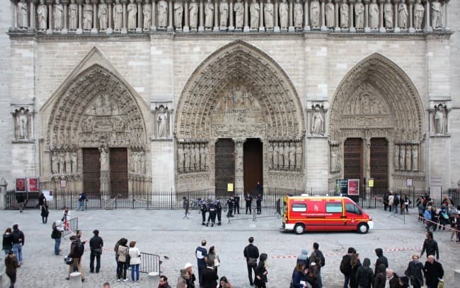 A Notre-Dame-ból elszállított műkincsek jól restaurálhatók lesznek