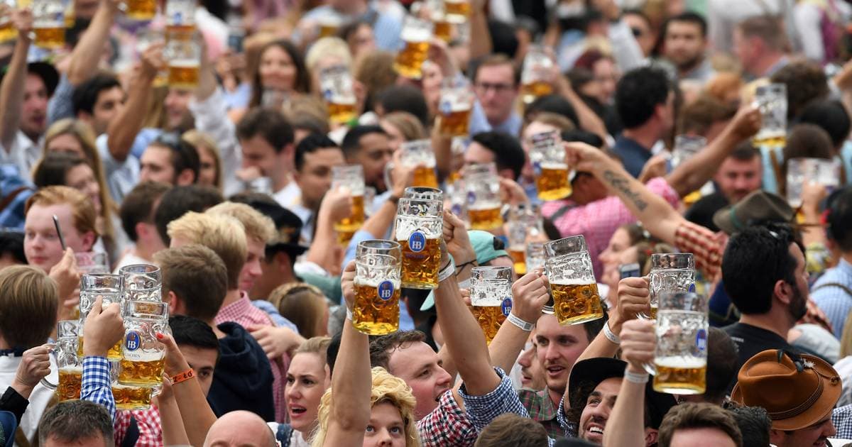 Oktoberfest: Csaknem 16 százalékkal drágább lesz a sör