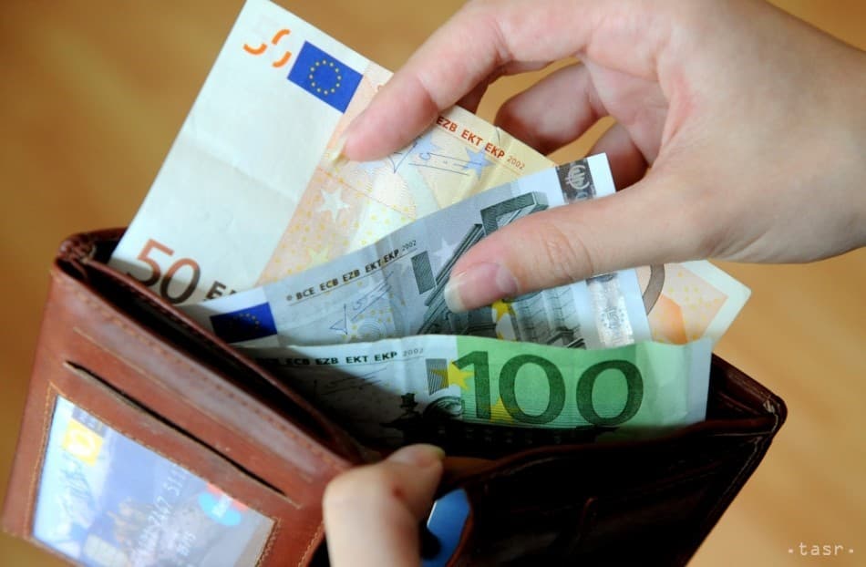 Emberek tízezrei kapnak egyszeri 170 eurót az államtól rövidesen