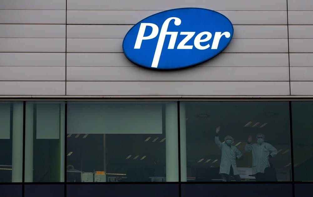A Pfizer cég engedélyezi Paxlovid koronavírus elleni pirulájának gyártását 95 országban
