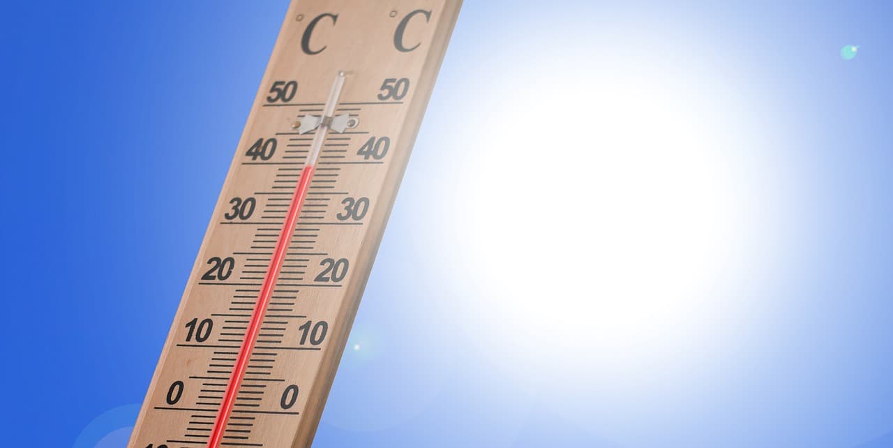 IDŐJÁRÁS: Pénteken forróság lesz az ország nagy részén