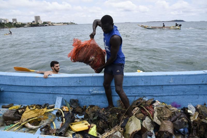 Ázsiából származó műanyaghulladékok borítanak be egy atlanti-óceáni szigetet