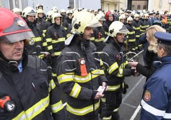 Saková az eperjesi robbanás utáni mentésben részt vevő tűzoltókat tüntetetett ki