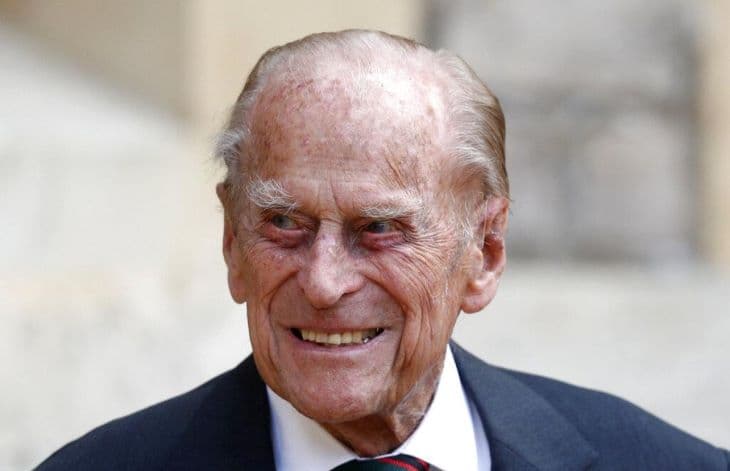 Bensőséges fotókkal emlékezett meg Fülöp hercegről a brit királyi család (FOTÓK)
