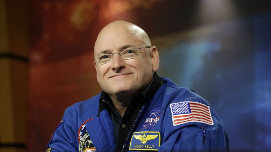 Nyugdíjba vonul a rekorder amerikai űrhajós