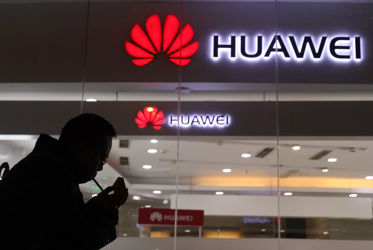 "Nem tudtok eltiporni!" - Üzeni az USA-nak a Huawei