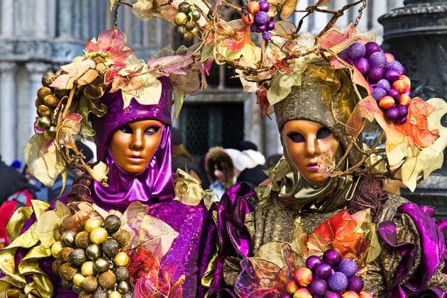 Szigorú biztonsági intézkedések közepette elkezdődött a velencei karnevál